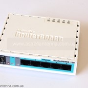 Маршрутизатор RouterBoard RB750 фотография