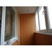 Отделка балкона пластиком(комбинированый1) фото