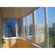 Отделка балкона пластиком (комбинированый) фото
