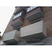 Отделка балконов сайдингом в Днепродзержинске фото
