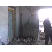 Резка бетонных полов и стен под двери и окна фото