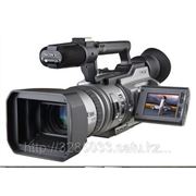 Продам полупрофессиональную видеокамеру Sony DCR-VX2100 фотография