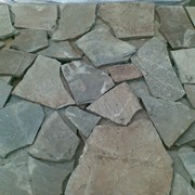 Камень песчаник серо-коричневый фотография