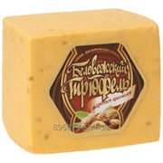 Сыр Беловежский трюфель с жареным арахисом- 40% жирности