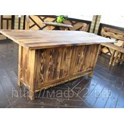 Стол деревянный кухонный фотография