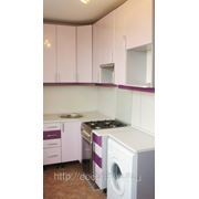 Фасады: Розовый и Фиолетовый металлик, корпус: Алюминий. Кухня Металик