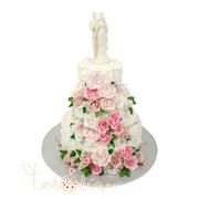 Свадебный торт со статуэткой жениха и невесты №517 фотография