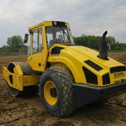 Аренда услуги грунтового катка Bomag 213 фотография