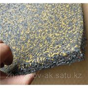 Резиновые покрытие из крошки. фото