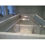 Ограждения для бассейнов /Перила поручни,лестницы из нержавеющей стали фото