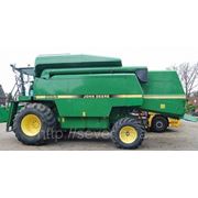 Зерноуборочный комбайн John Deere 2064