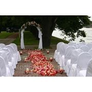 Оформление стола для регистрации на свадьбу, тканью и живыми цветами Алматы, НЕДОРОГО фото