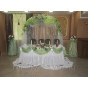 Оформление стола жениха и невесты фото