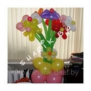 Вазочка с цветами из воздушных шариков фото