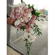Букет невесты из орхидей фотография