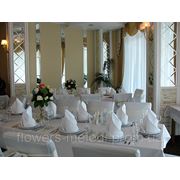 Флористический дизайн свадебного зала фото