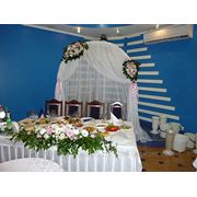 Оформление выездной церемонии, свадебная арка, оформление банкетного зала фото