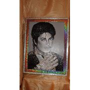 Портрет Майкла Джексона с перчаткой из страз фото