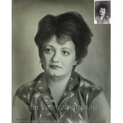 Портрет девушки с фотографии, портрет со старой фотографии фото