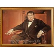 Портрет маслом на холсте в интерьере фото