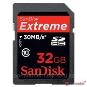 Карта памяти Sandisk 32GB Extreme SDHC Class 10 фотография