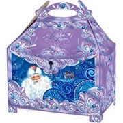 Новогодняя коробка под подарки “Сундук“ с тиснением 1,3 кг фото