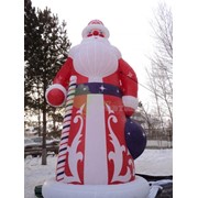 Новогодняя фигура Дедушка Мороз классический 4,5м фотография