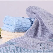Махровое полотенце фотография