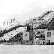 Трамплины и искусственные склоны для проведения соревнований на открытых площадках в дисциплинах сноуборд, фристайл, слалом, могул фото