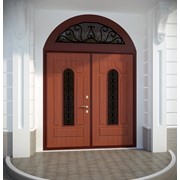 Двустворчатая нестандартная дверь К-8М (равностворчатая) с арочной фрамугой фото