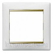Рамка Valena 1 пост, белый/золото | арт. 774281 | Legrand фотография