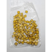 Керамические стразы квадратные 100 шт 6 мм желтые фото