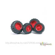Аксессуары для машин BRUDER Аксессуары А: Шины для системы сдвоенных колес с красными дисками 4 шт. (диам задн 10,4 см, п 8,5см) [02-013] фотография