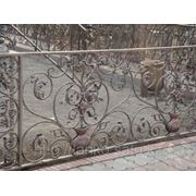 Металлоизделия из черного металла, перила, ворота, заборы. фотография