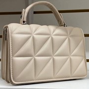 Сумочка стеганная молочная фото