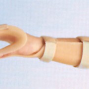 Ортезы на запястье - кисть - пальцы бесшарнирные (туторы) фото