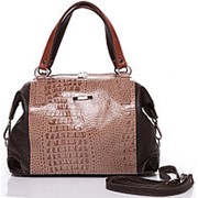 Женская стильная бежево-коричневая кожаная сумка фото