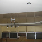 Натяжные потолки для кухни фото