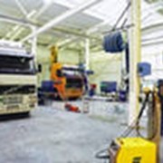 Услуги по техническому обслуживанию и ремонту грузовых автомобилей фото