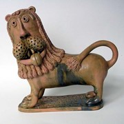 Скульптуры керамические Лев фотография
