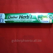 Зубная паста Dabur с мятой и лимоном фотография