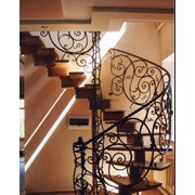 Проектирование, изготовление и монтаж деревянных лестниц фото