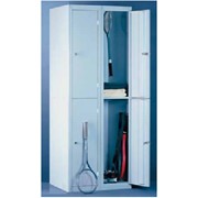 Металлический 4-х секционный шкаф для хранения одежды и личных вещей. фото