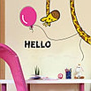 Наклейка на стену Жираф и шарик фото