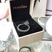 Серебряное кольцо Pandora "Соединенные сердца" 190980