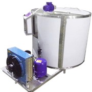 Охладитель молока вертикального типа на 2500 литров
