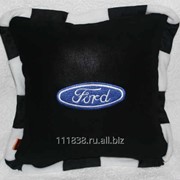Подушка черная Ford с ч/б кантом фотография