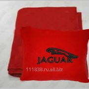 Плед в чехле красный Jaguar вышивка черная фотография