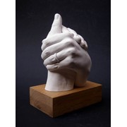 Скульптурная копия рук молодоженов 3D фото