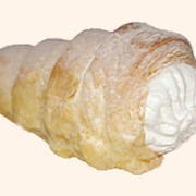 Пирожное Трубочка слоеная с белковым кремом фото